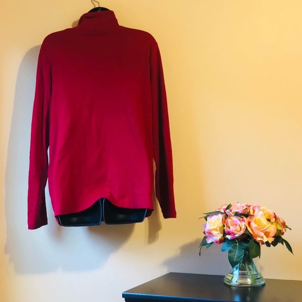 Red TurtleNeck - Picture 2 of 4